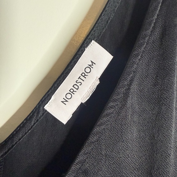 Women’s Nordstrom V-Neck Tank Tops - Black and White, 4X - Picture 8 of 16